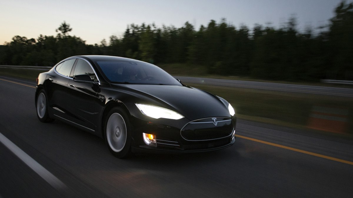 Next-Gen EV Innovations: Solid-State Batteries, 800V Architecture & True 600-Mile Range